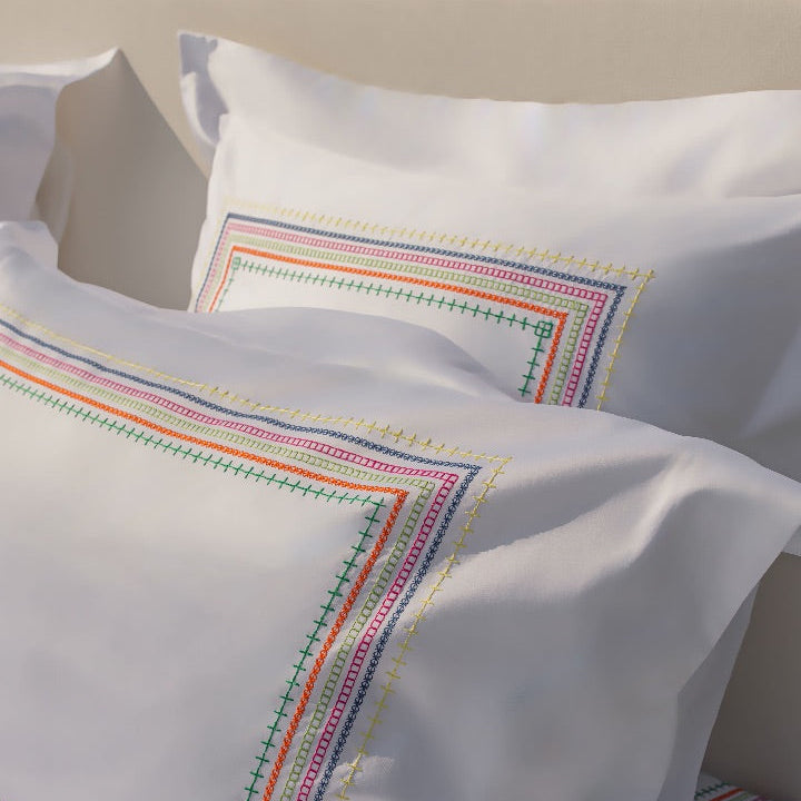 Maison Alia hand-embroidered linen bed set