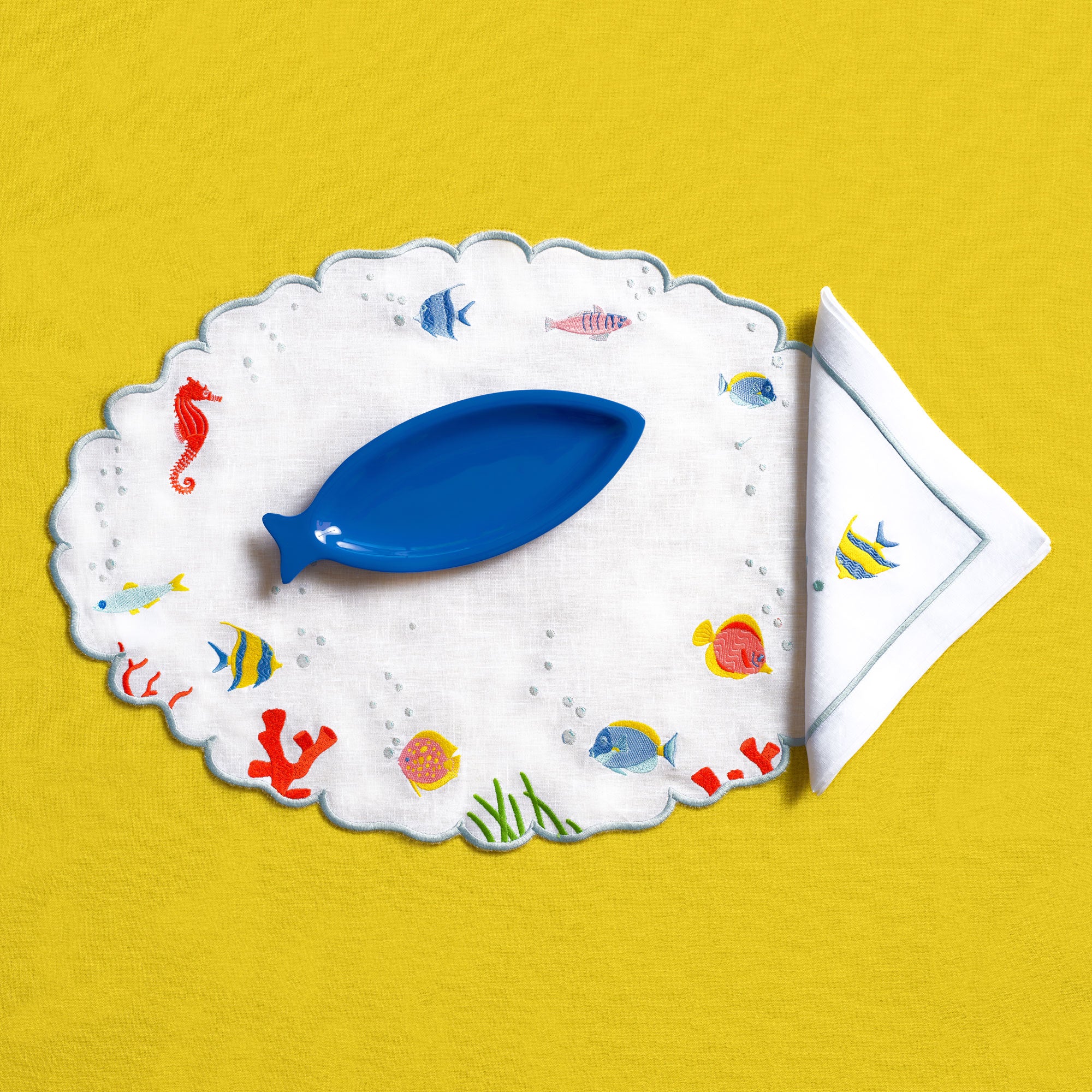 Table - Placemat - Oval Shaped Corals & Fishes