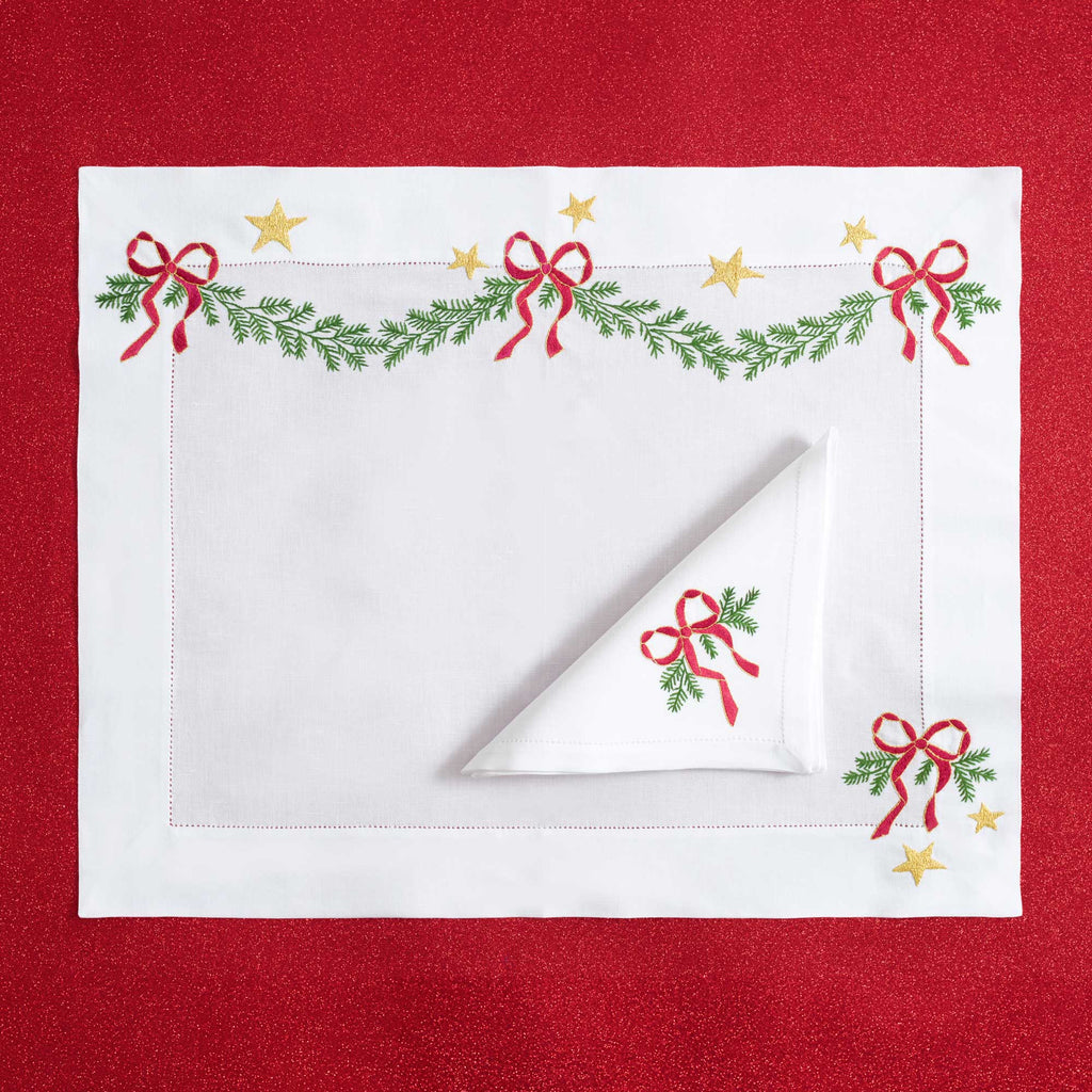 Table - Placemat - Christmas Wreath (Hand Embroidered)