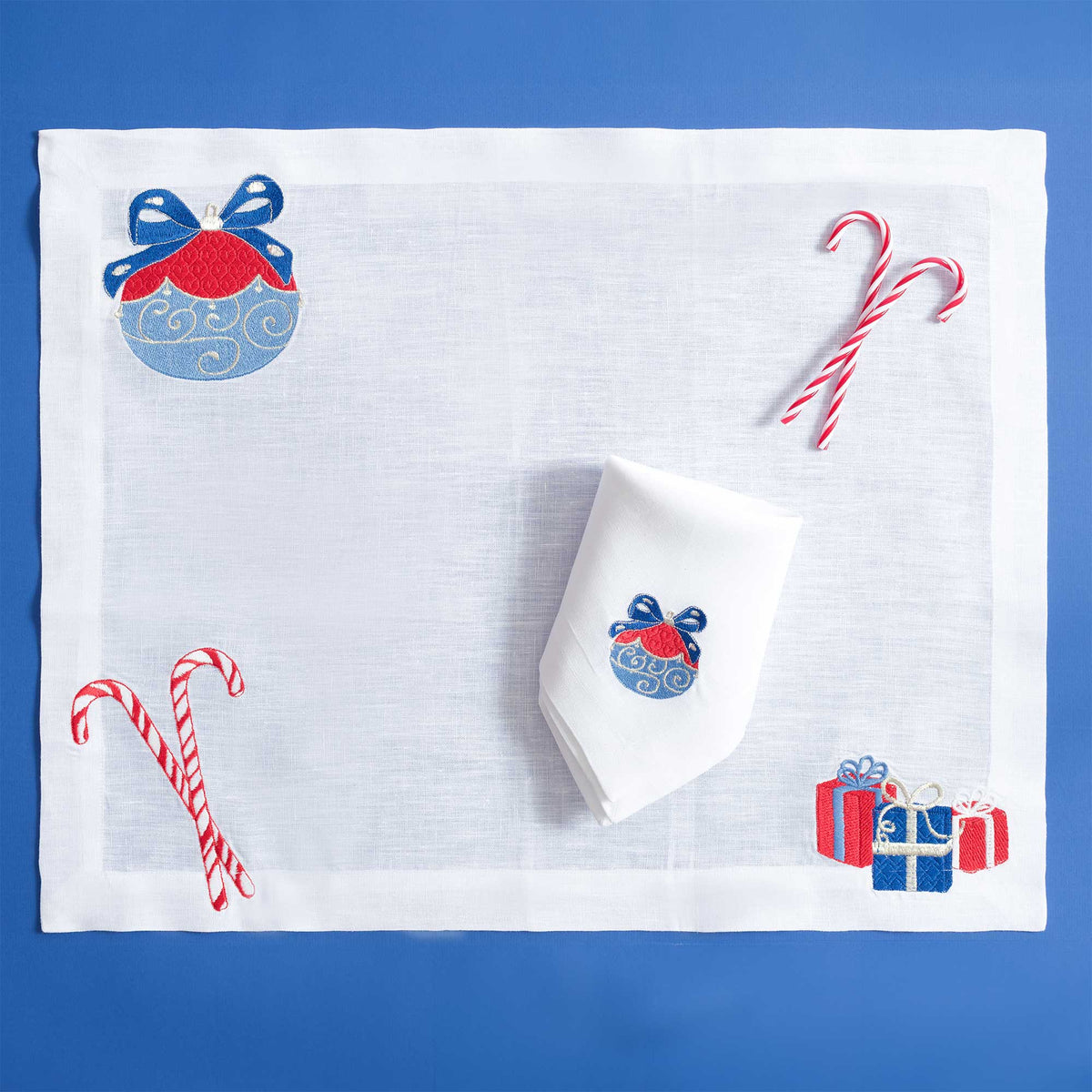 Christmas Ornaments linen placemat with embroidered baubles — Maison Alia