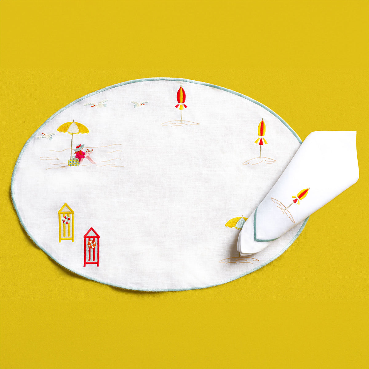 Deauville Oval white linen placemat — Maison Alia
