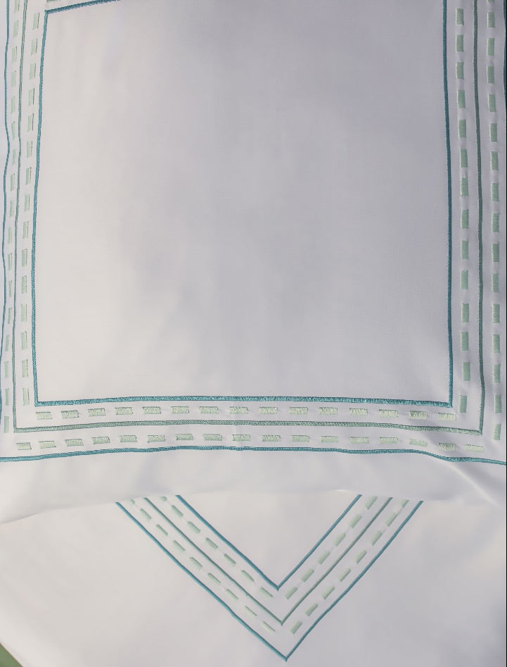 Lignes Vertes Pointillées — embroidered bed linen set | Maison Alia