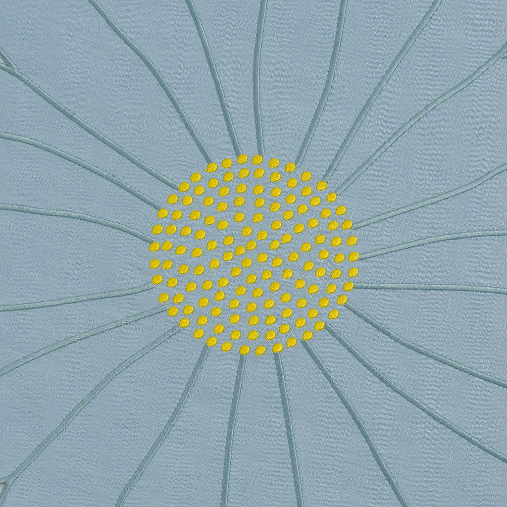 Marguerites round embroidered linen placemat — Maison Alia