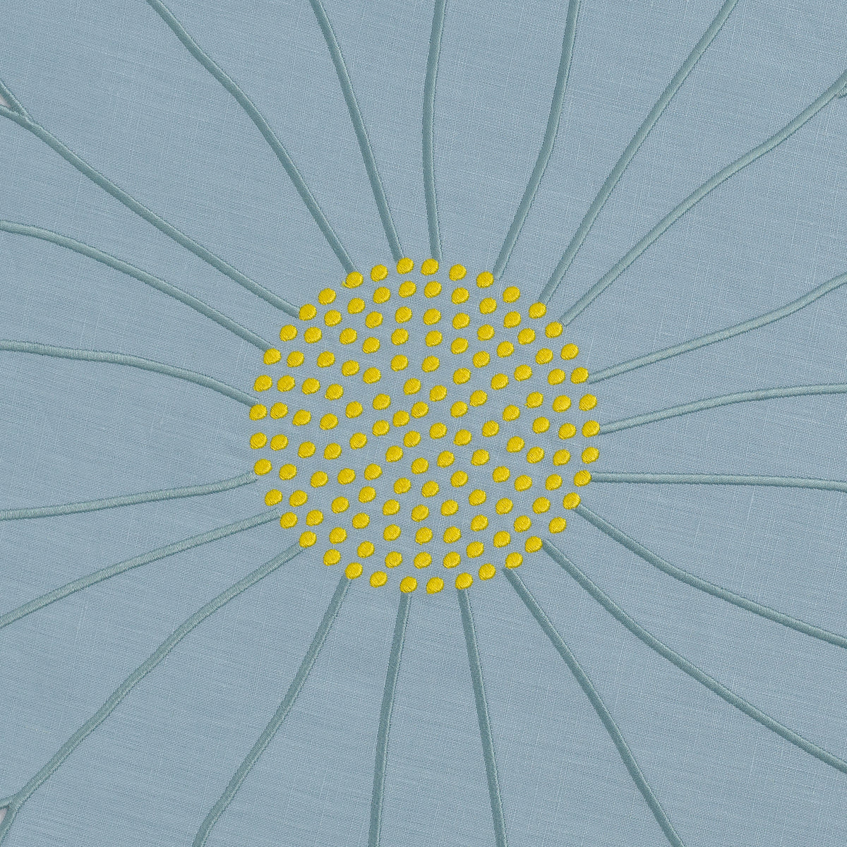 Marguerites round embroidered linen placemat — Maison Alia