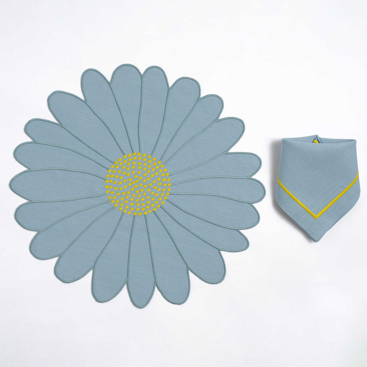 Marguerites embroidered daisy linen placemat — Maison Alia
