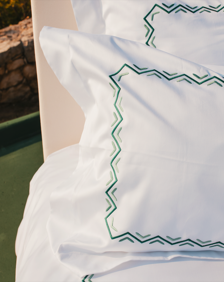 Ziz Zag Vert luxury bed set by Maison Alia - elegant zigzag green pattern duvet cover - view 1