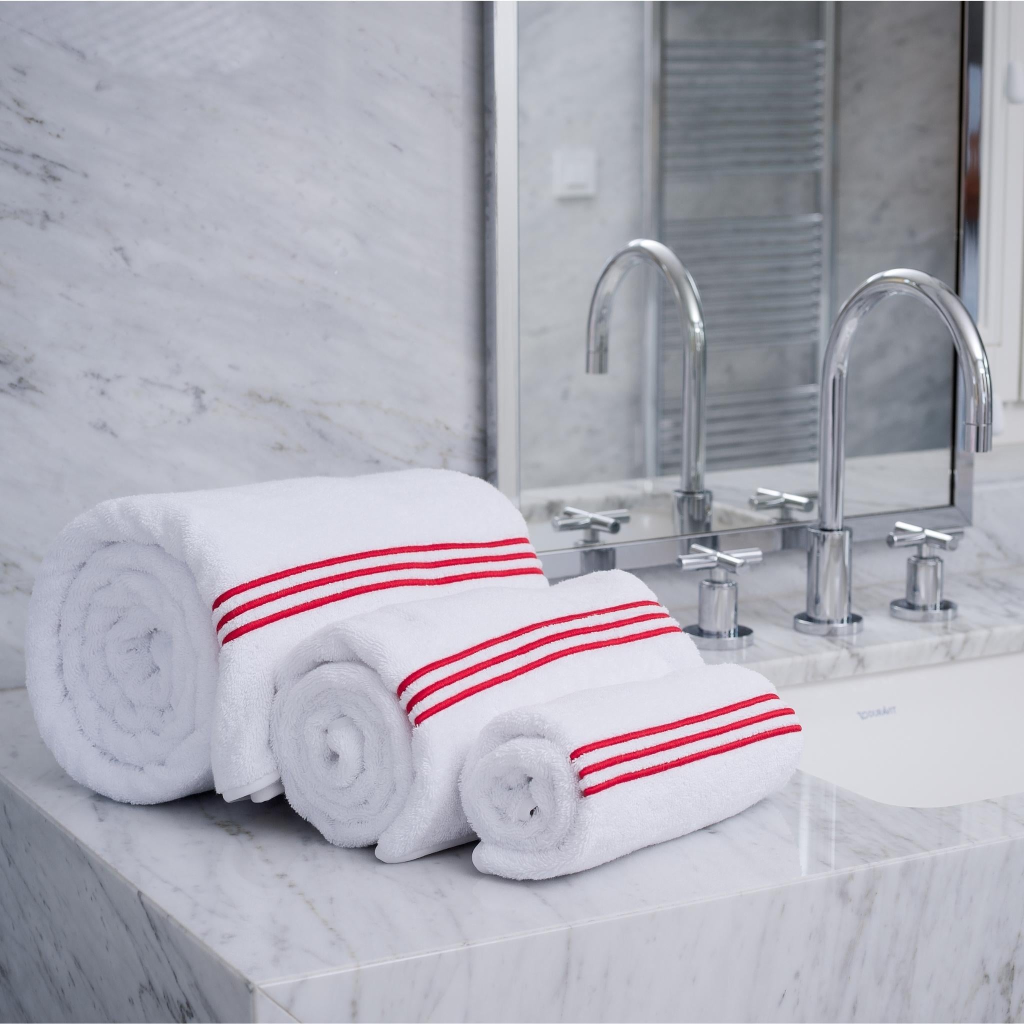 Bath Collection - 3 Bourdon (Red)