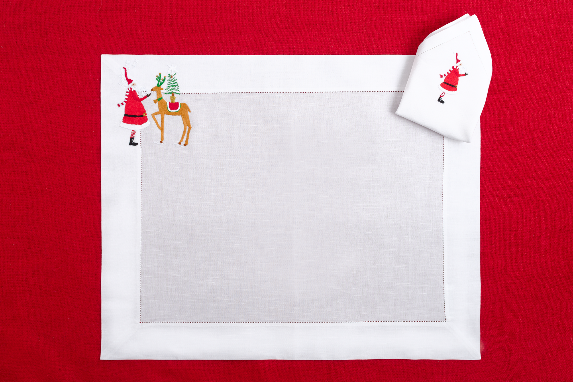 Table - Placemat - Santa (Hand Embroidered)