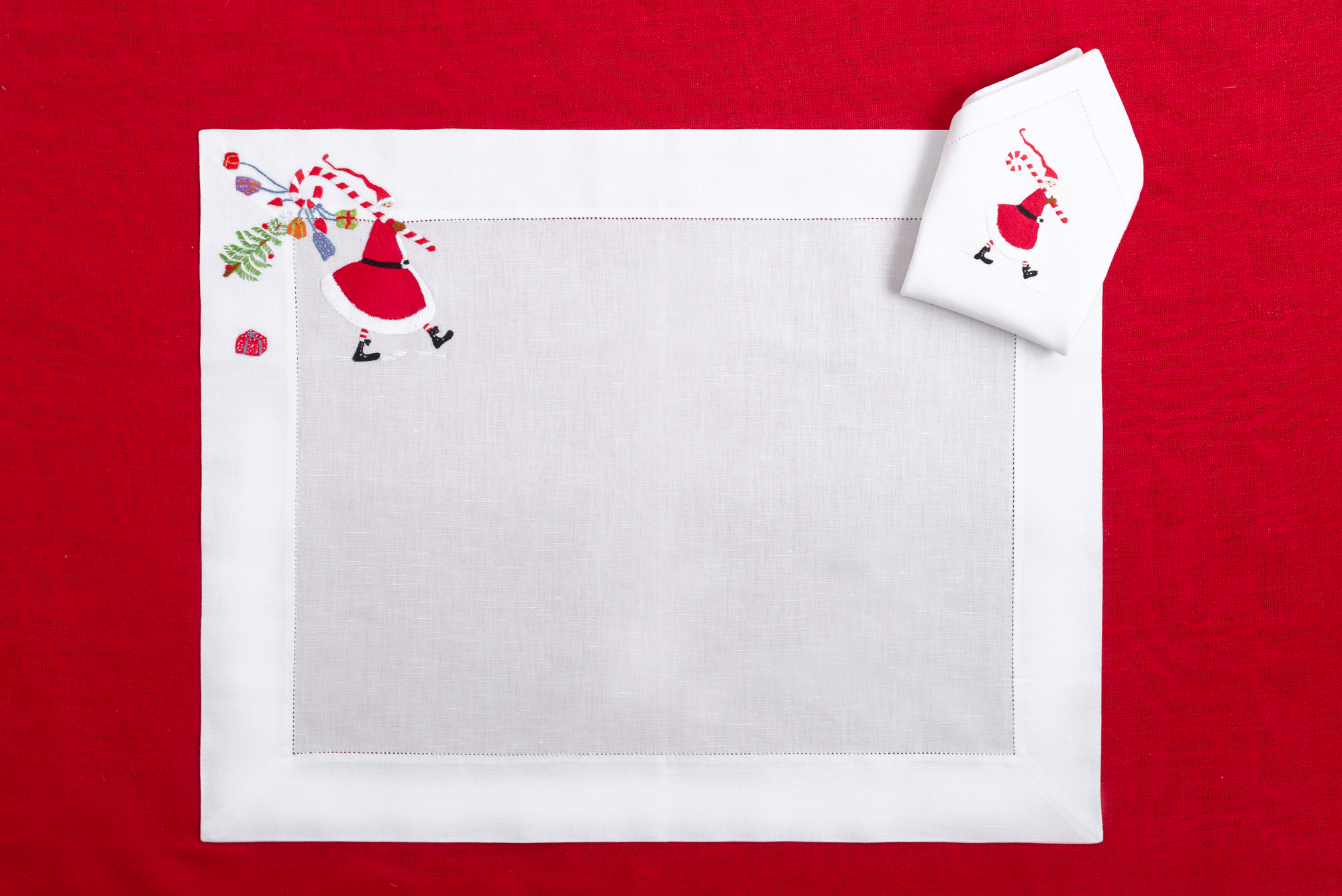 Table - Placemat - Santa (Hand Embroidered)