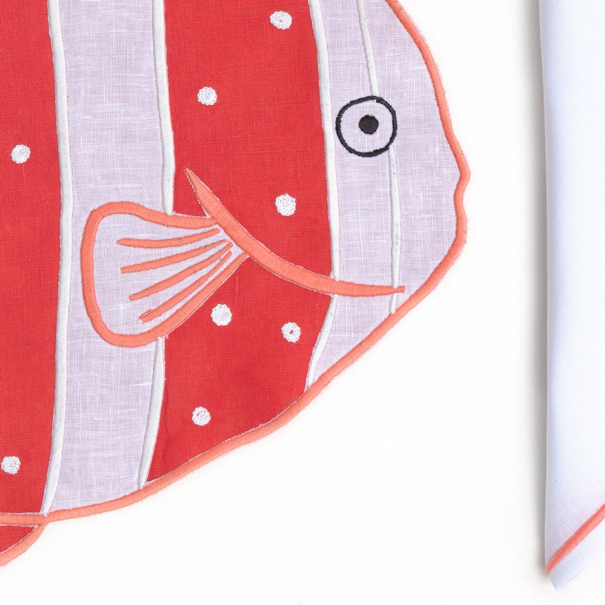 Poisson Corail embroidered coral fish placemat — Maison Alia